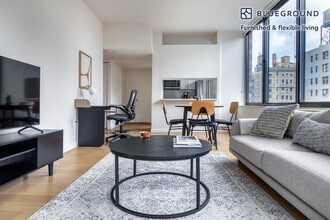 255 W 94th St in New York, NY - Foto de edificio - Building Photo