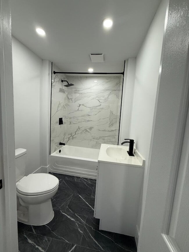 23 Benson St in Albany, NY - Building Photo - Building Photo