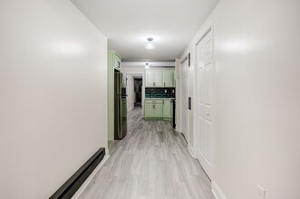 3217 W Montgomery Ave-Unit -Garden Apartment in Philadelphia, PA - Foto de edificio - Building Photo