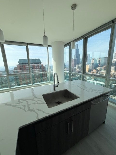 111 S Wabash Ave in Chicago, IL - Building Photo - Building Photo