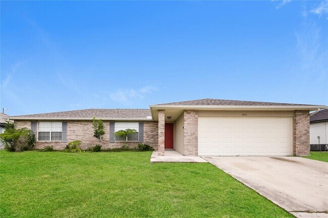property at 1505 NE 6th Pl