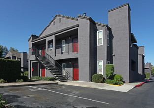 Montecito Cove in Lodi, CA - Building Photo - Building Photo