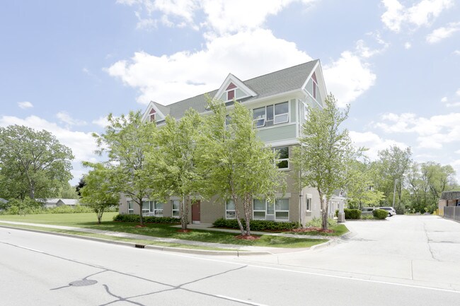 Gustafson Apartments in Waukegan, IL - Building Photo - Building Photo