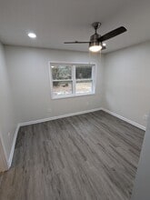 804 Wright St, Unit 3 in Tuskegee, AL - Building Photo - Building Photo