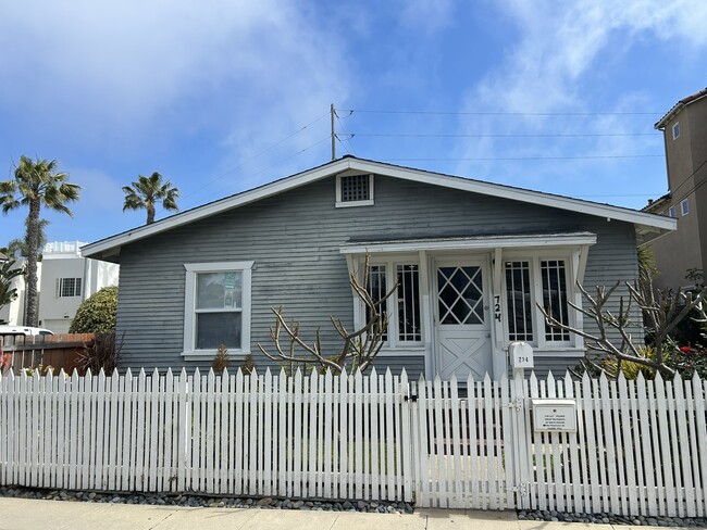 property at 724 N Cleveland St