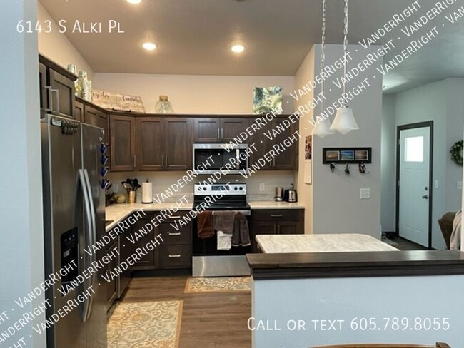 6143 S Alki Pl in Sioux Falls, SD - Building Photo - Building Photo
