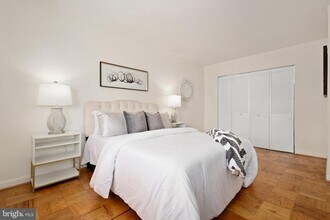 8700 Manchester Rd, Unit London Terrace in Silver Spring, MD - Building Photo - Building Photo