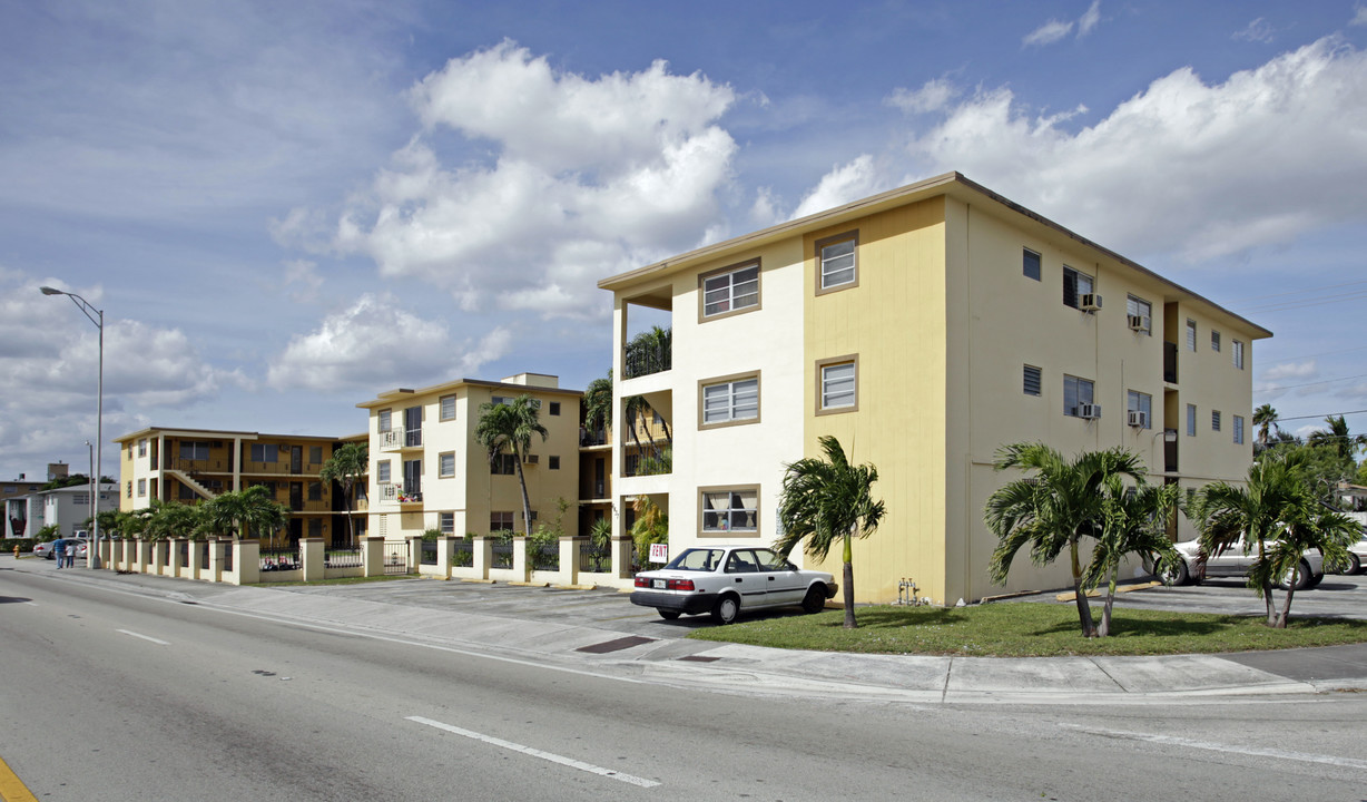 Flagler Park in Miami, FL - Foto de edificio