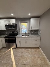 1 Gillespie Dr in Newburgh, NY - Foto de edificio - Building Photo