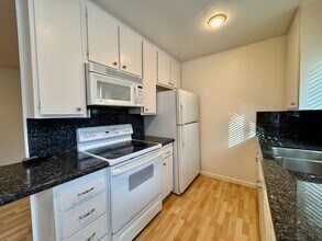 972 Larrabee St in West Hollywood, CA - Building Photo - Building Photo