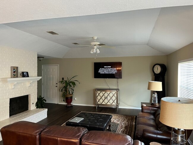 property at 2813 Saba Ln