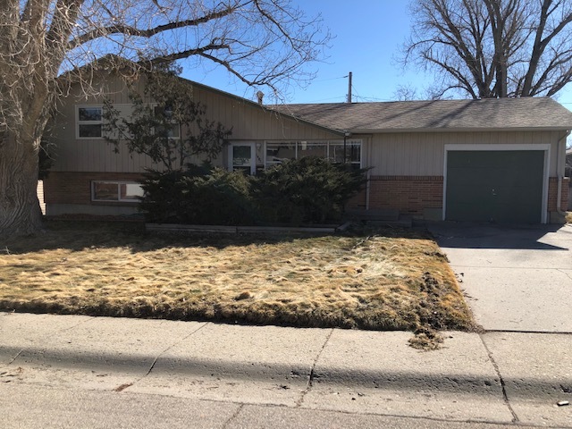 1481 Hazelwood Dr in Casper, WY - Foto de edificio