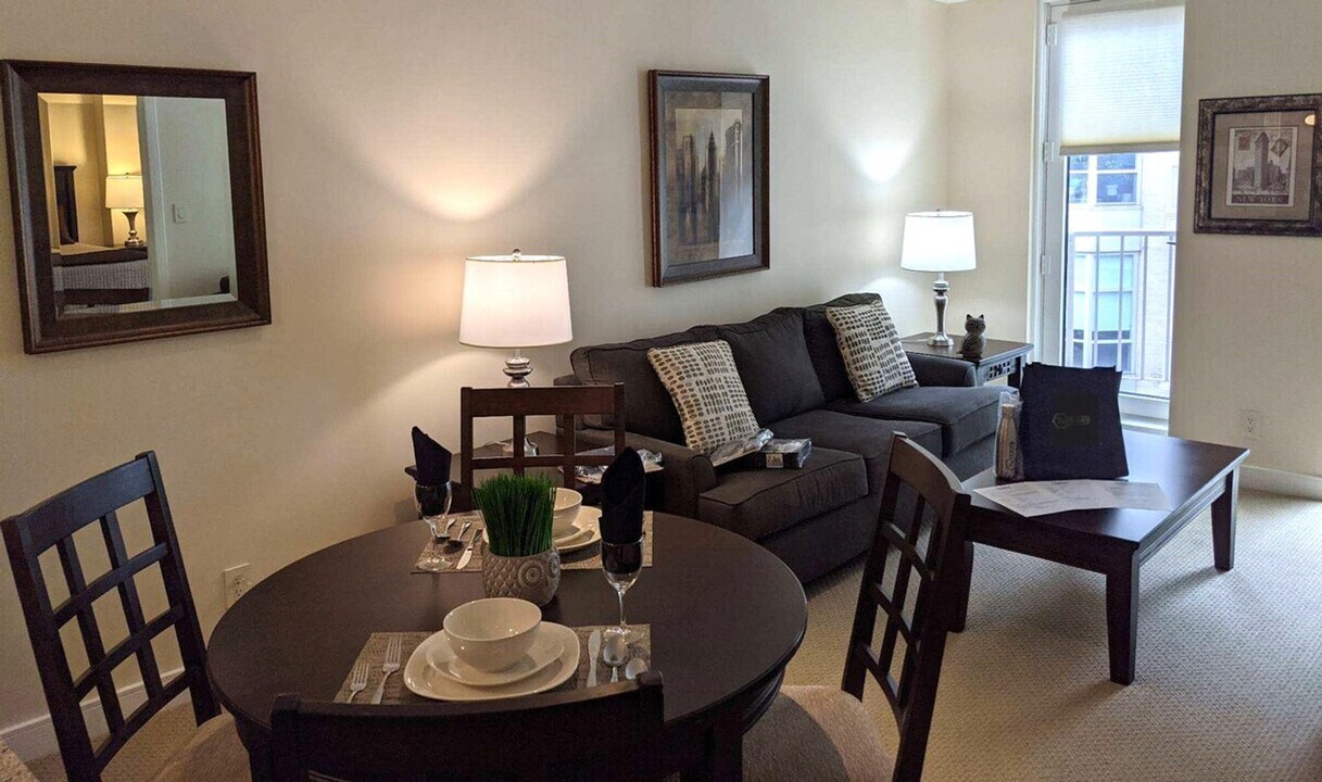 699 E St NW in Washington, DC - Foto de edificio