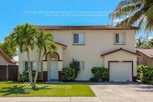 18118 SW 154 Ct, Unit 707 in Miami, FL - Building Photo