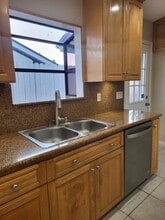 17544 Blythe St in Los Angeles, CA - Building Photo - Building Photo