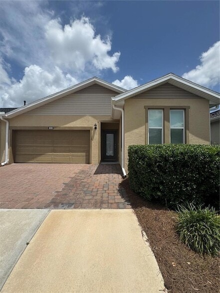 5235 NW 33rd Pl in Ocala, FL - Foto de edificio - Building Photo