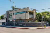 501-515 N San Vicente Blvd in West Hollywood, CA - Foto de edificio - Building Photo