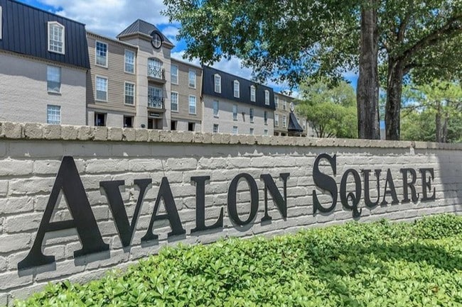 Avalon Square Apartments photo'