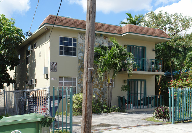 1320 NW 5th St in Miami, FL - Building Photo - Building Photo