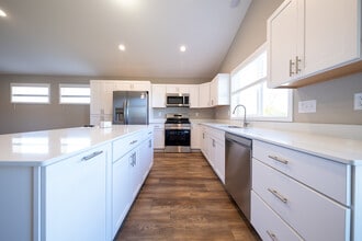 1121 Dorothy Ln in Elko New Market, MN - Building Photo - Building Photo