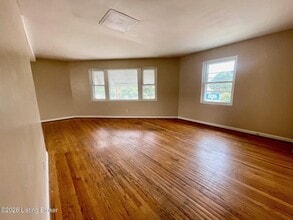 2731 Preston Hwy in Louisville, KY - Building Photo - Building Photo