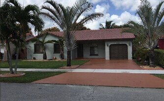 18136 SW 154th Pl in Miami, FL - Building Photo