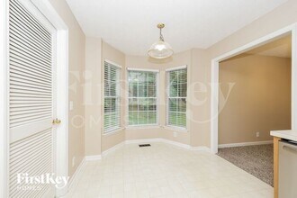 525 Forest Pointe Pl in Nashville, TN - Building Photo - Building Photo