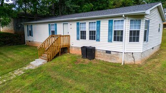 55 Crestview Heights in Sylva, NC - Building Photo