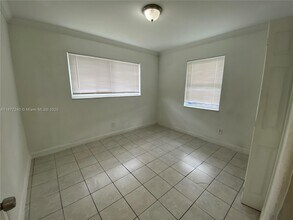 2215 Adams St in Hollywood, FL - Building Photo - Building Photo