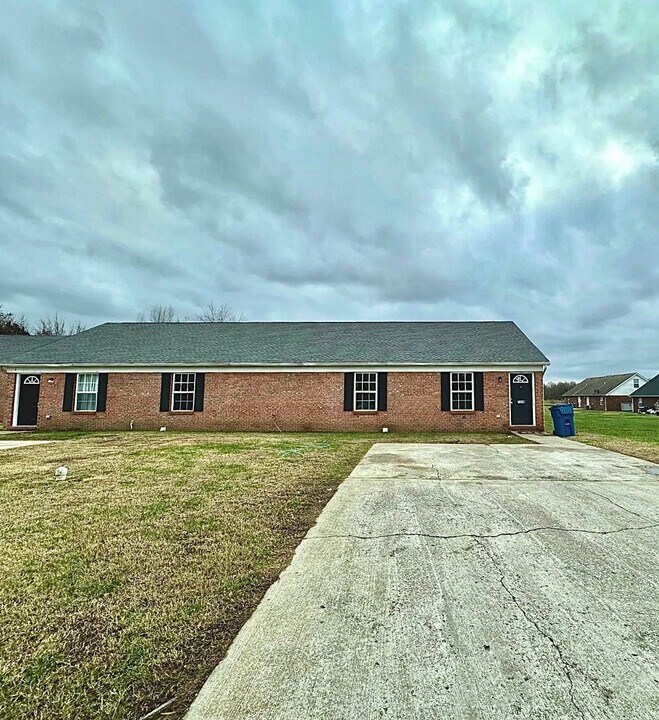 709 Bagwell Ct-Unit -709 B Bagwell Ct in Murray, KY - Building Photo
