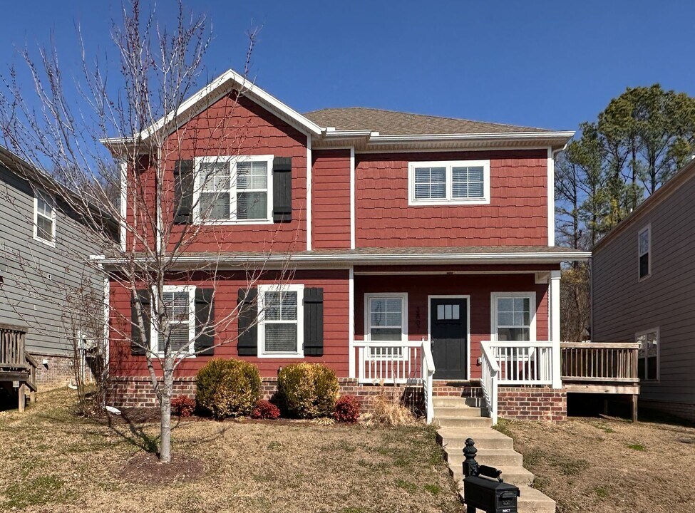 3807 W Pawnee Rd in Rogers, AR - Building Photo