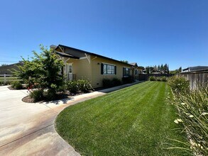 3160 French Ave in West Sacramento, CA - Building Photo - Building Photo