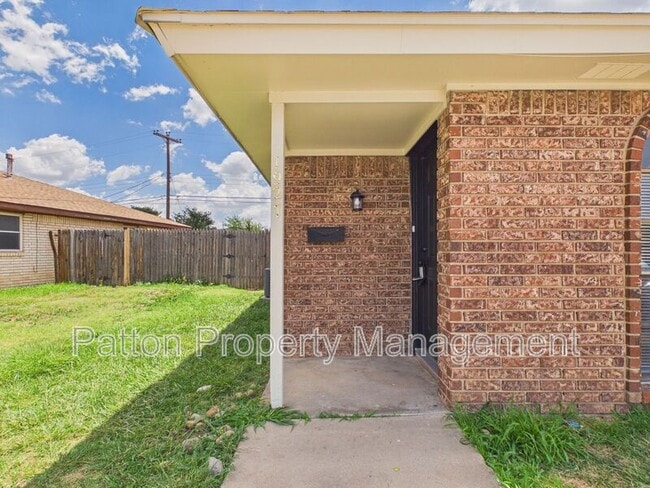 property at 1927 Howard Dr