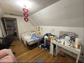 26 Greylock Rd, Unit 3 in Boston, MA - Foto de edificio - Building Photo