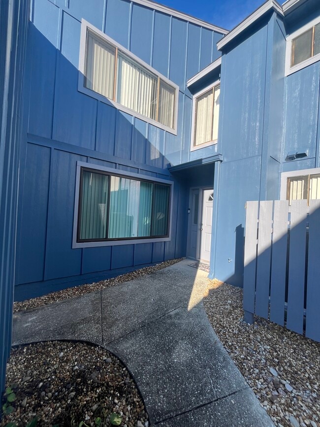 212 Pine Cone Trail in Ormond Beach, FL - Building Photo - Building Photo