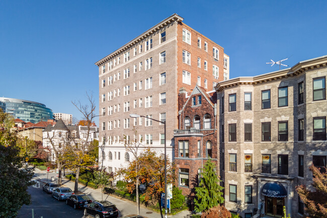 Chateau Thierry in Washington, DC - Building Photo - Building Photo