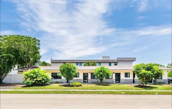 property at 320 NE 15th Ave