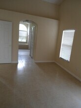 4649 Huron Bay Cir in Kissimmee, FL - Building Photo - Building Photo