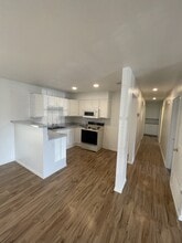 179 Shadow Valley Dr in San Antonio, TX - Building Photo - Building Photo
