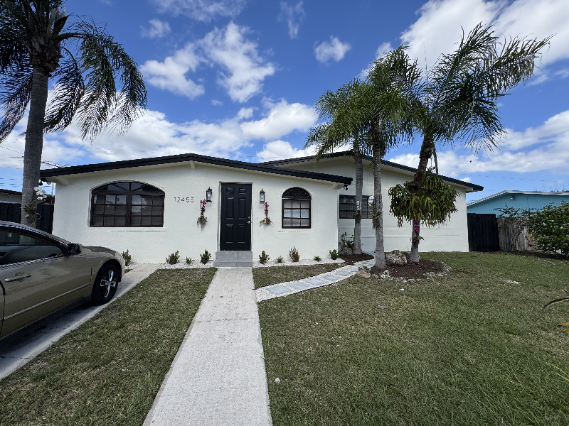 12455 SW 187th Terrace in Miami, FL - Building Photo