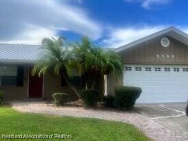 2702 Orange Grove Dr in Sebring, FL - Building Photo