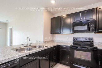 10229 Geese Trail Cir in Sun City Center, FL - Building Photo - Building Photo