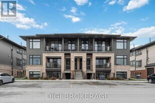 40D Jaguar Private in Ottawa, ON - Building Photo