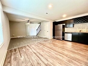 2108-2114-2114 Hickoryleaf Ln in Raymore, MO - Building Photo - Building Photo