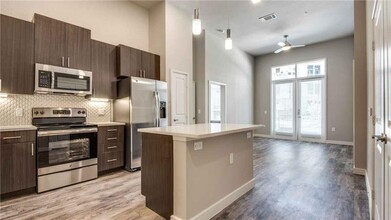 1050 Galatyn Pkwy-Unit -65780 in Richardson, TX - Building Photo - Building Photo