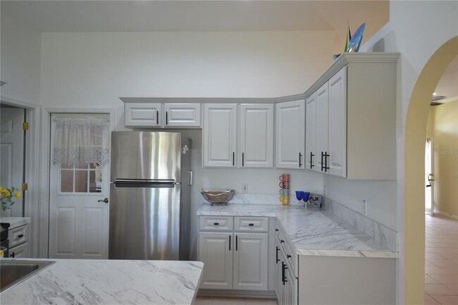 4020 Casa Del Sol Way in New Port Richey, FL - Building Photo - Building Photo