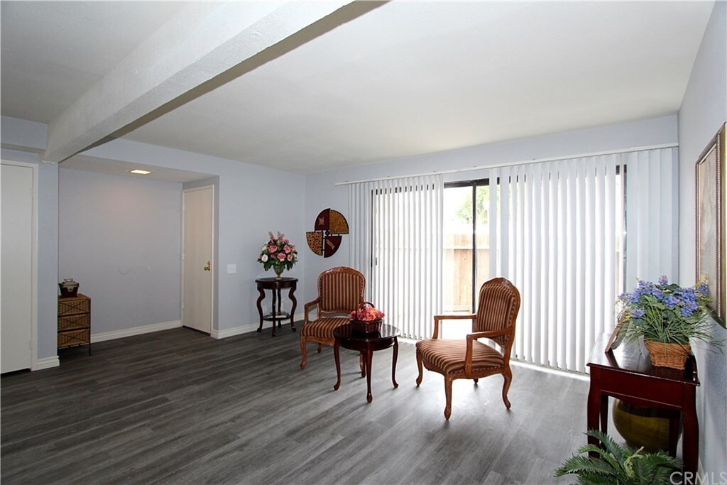 2266 Denair Ave, Unit 211 in Highland, CA - Building Photo