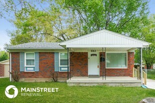 7012 Irewick Way in Louisville, KY - Building Photo