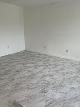 382 NE 208th Ter in Miami, FL - Building Photo - Building Photo