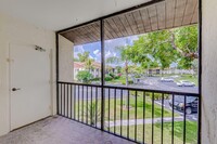 4955 Sable Pine Cir in West Palm Beach, FL - Foto de edificio - Building Photo